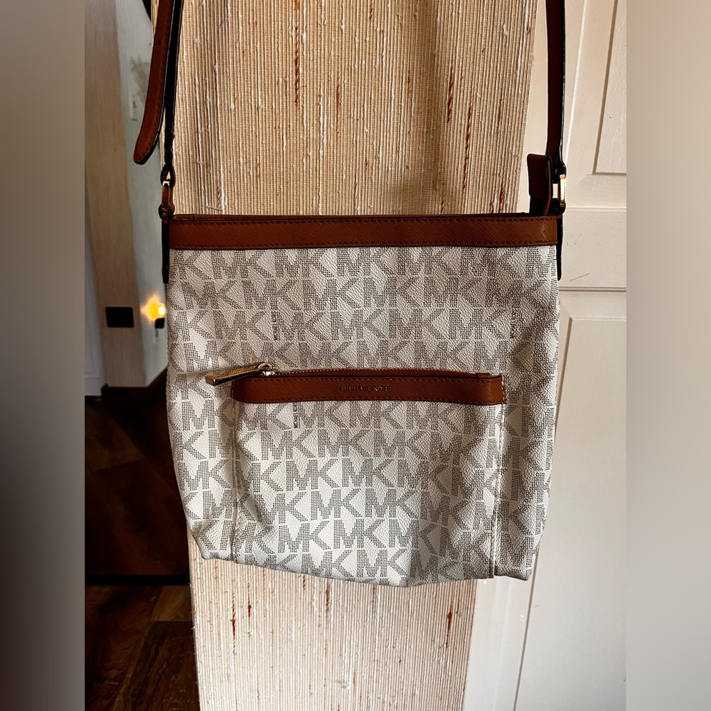 Michael Kors White and Brown Crossbody Bag - Picture 2 of 3